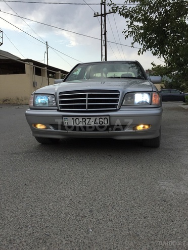 Mercedes C 240 2000, 228,000 km - 2.4 l - Bakı
