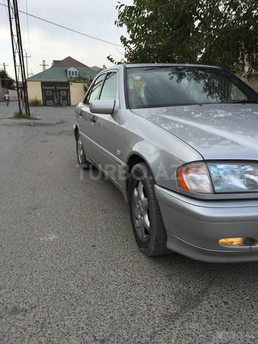 Mercedes C 240 2000, 228,000 km - 2.4 l - Bakı