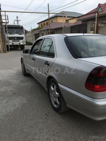 Mercedes C 240 2000, 228,000 km - 2.4 l - Bakı
