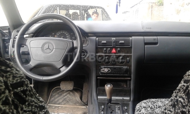 Mercedes E 280 1996, 210,000 km - 2.8 l - Bakı
