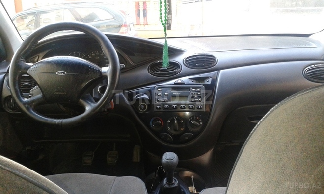 Ford Focus 2001, 270,000 km - 2.0 l - Bakı