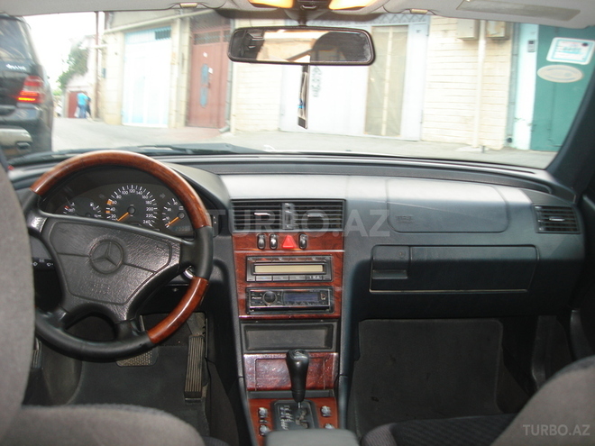 Mercedes C 200 1998, 202,000 km - 2.0 l - Bakı