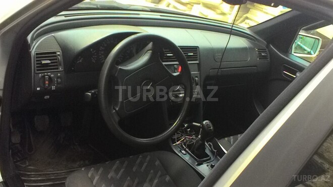 Mercedes C 180 1998, 300,000 km - 1.8 l - Bakı