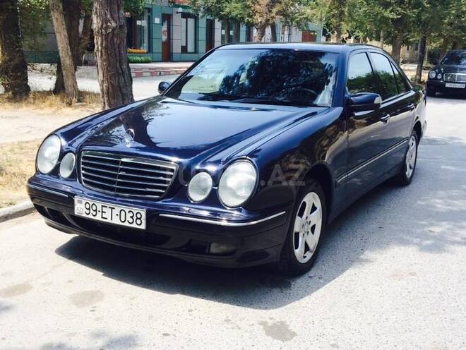 Mercedes E 220 2001, 240,000 km - 2.2 l - Bakı