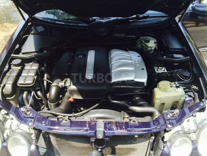Mercedes E 220 2001, 240,000 km - 2.2 l - Bakı