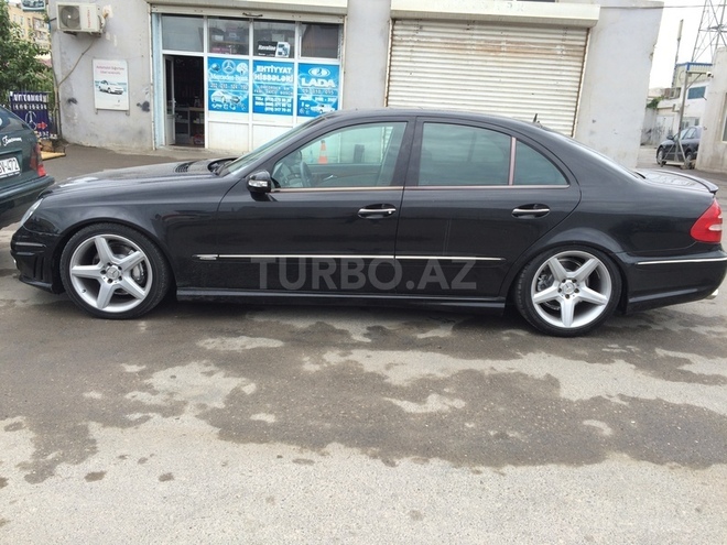 Mercedes E 320 2002, 192,000 km - 3.2 l - Bakı
