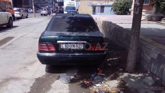Mercedes E 200 1997, 236,000 km - 2.0 l - Bakı