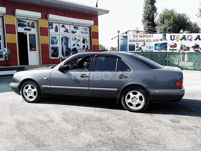 Mercedes E 230 1995, 335,533 km - 2.3 l - Bakı