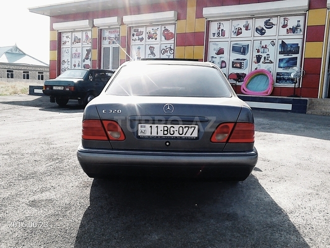 Mercedes E 230 1995, 335,533 km - 2.3 l - Bakı