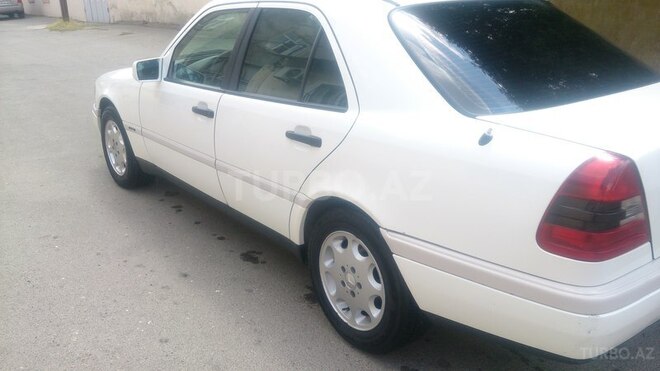 Mercedes C 180 1996, 320,000 km - 1.8 л - Bakı
