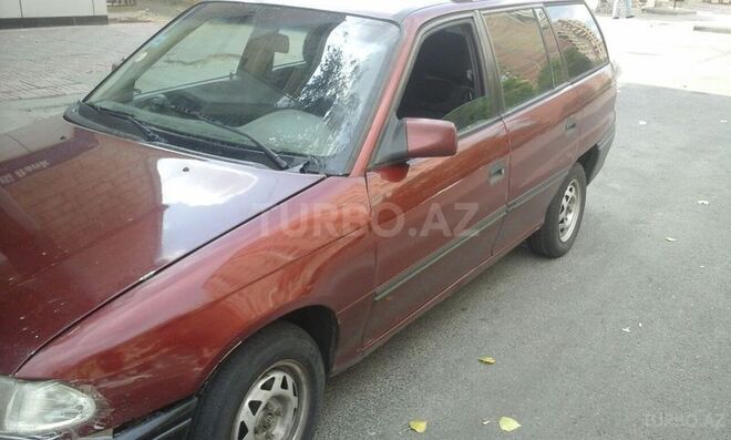 Opel Astra 1993, 298,530 km - 1.6 l - Bakı