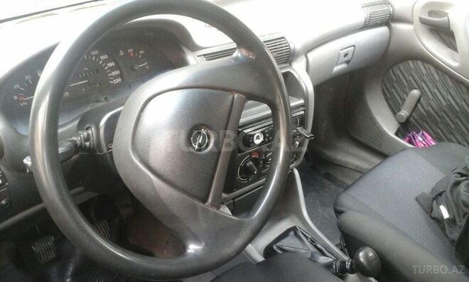 Opel Astra 1993, 298,530 km - 1.6 l - Bakı