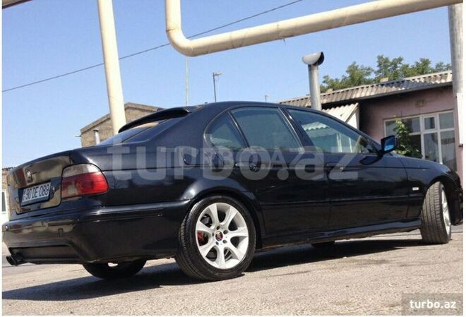 BMW 525 2002, 370,000 km - 2.5 l - Bakı