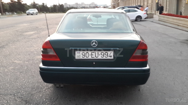Mercedes C 220 1995, 200,000 km - 2.2 l - Bakı