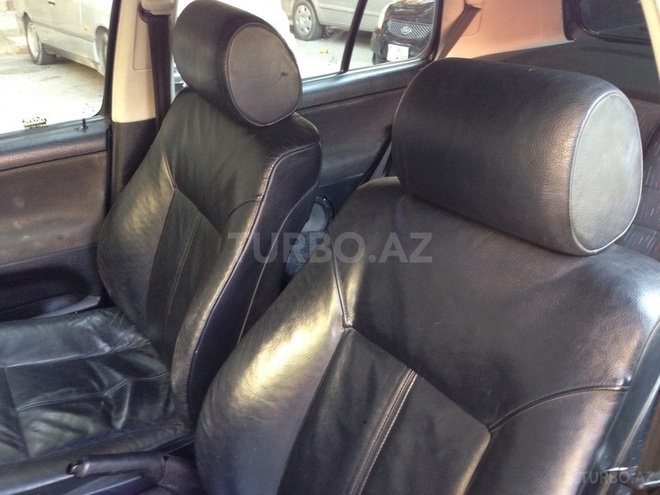 Volkswagen Golf 1994, 270,000 km - 1.6 л - Bakı