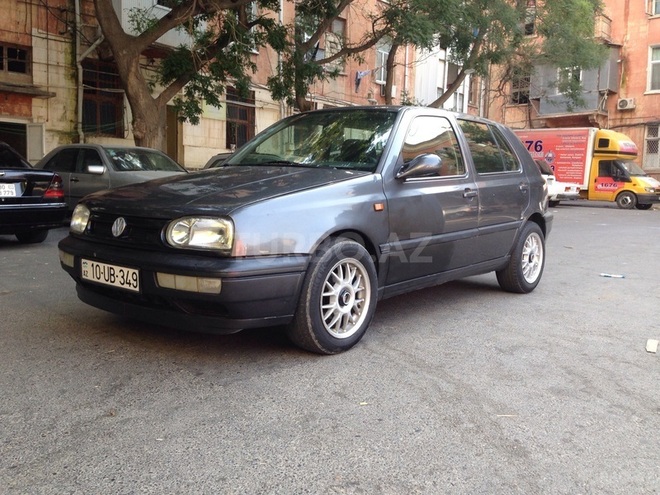 Volkswagen Golf 1994, 270,000 km - 1.6 л - Bakı