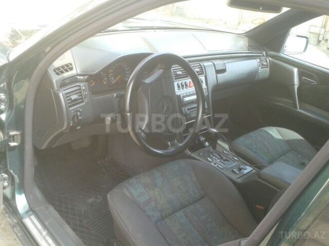 Mercedes E 240 1998, 250,000 km - 2.4 л - Bakı