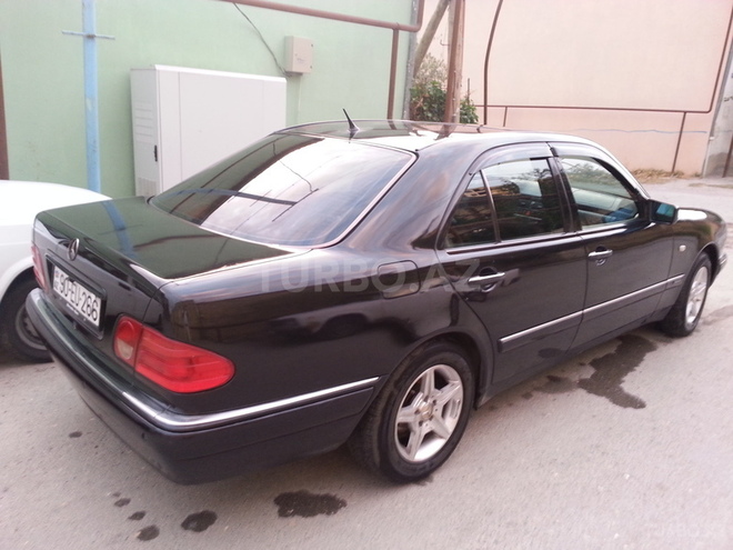 Mercedes E 230 1997, 200,500 km - 2.3 l - Bakı