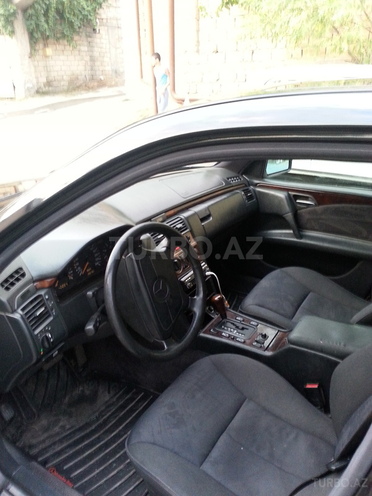 Mercedes E 230 1997, 200,500 km - 2.3 l - Bakı