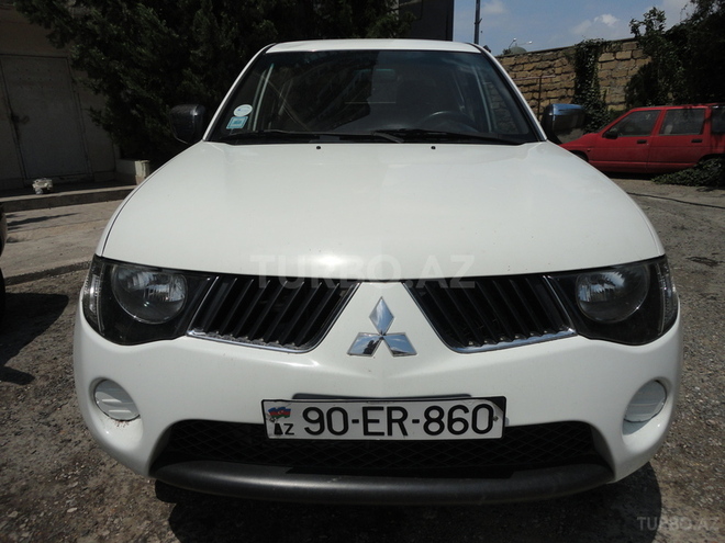 Mitsubishi L200 2008, 230,000 km - 2.5 л - Bakı