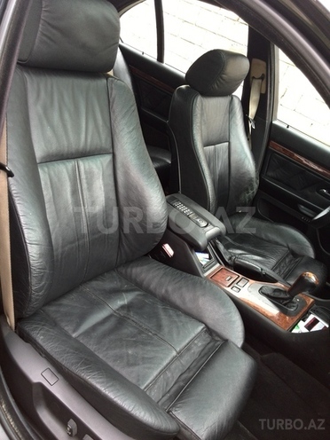 BMW 530 2002, 272,000 km - 3.0 l - Bakı