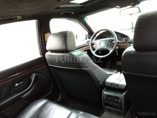 BMW 530 2002, 272,000 km - 3.0 l - Bakı