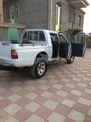Mitsubishi L200 1998, 390,000 km - 2.5 l - Bakı