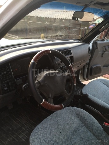 Mitsubishi L200 1998, 390,000 km - 2.5 l - Bakı