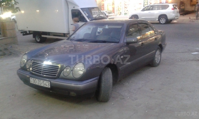 Mercedes E 240 1999, 252,000 km - 2.4 l - Bakı