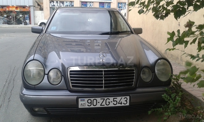 Mercedes E 240 1999, 252,000 km - 2.4 l - Bakı