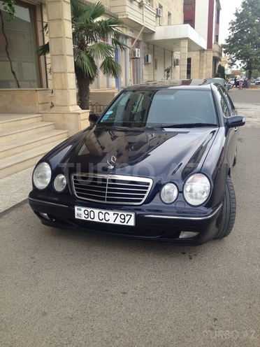 Mercedes E 240 2000, 250,320 km - 2.6 l - Bakı