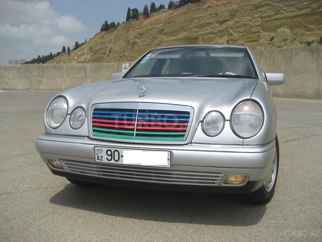 Mercedes E 200 1998, 340,000 km - 2.0 l - Bakı