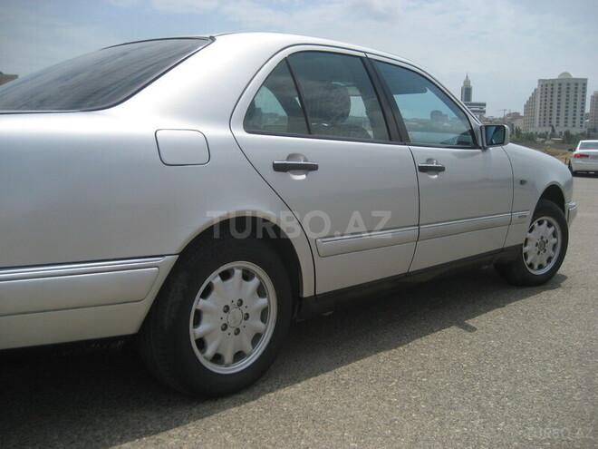 Mercedes E 200 1998, 340,000 km - 2.0 l - Bakı