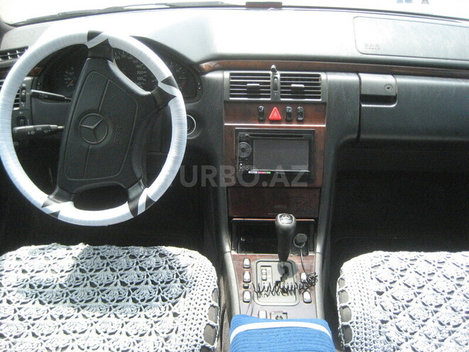 Mercedes E 200 1998, 340,000 km - 2.0 l - Bakı