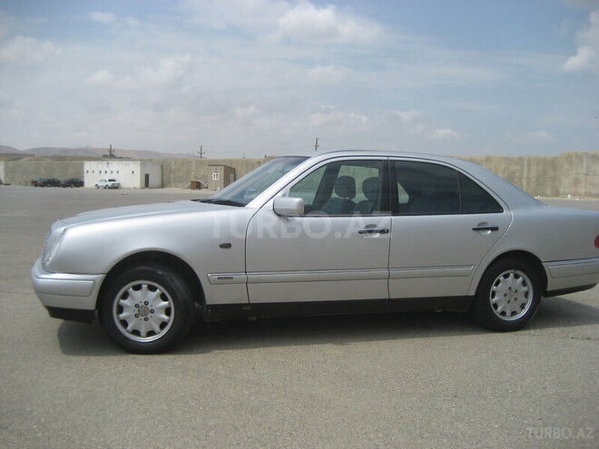 Mercedes E 200 1998, 340,000 km - 2.0 l - Bakı