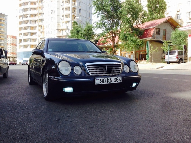 Mercedes E 280 2000, 290,000 km - 2.8 l - Bakı