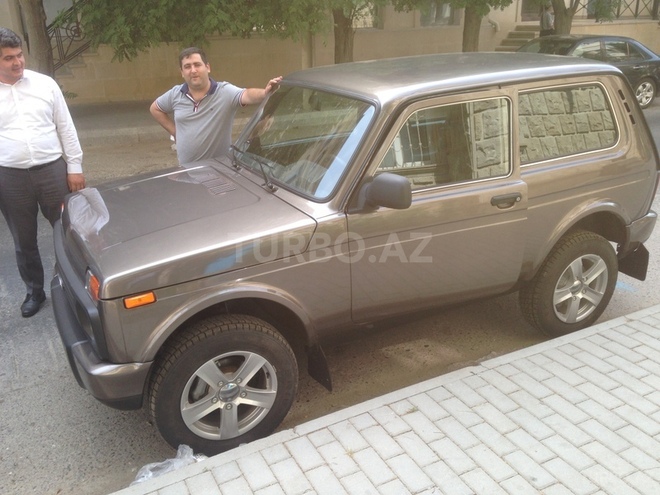 LADA (VAZ) Niva 2015, 1,200 km - 1.6 л - Bakı