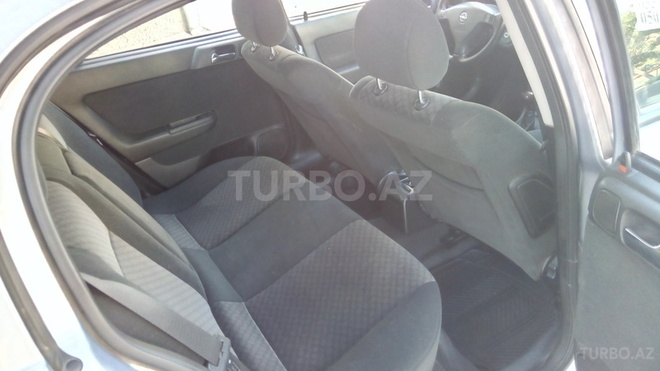 Opel Astra 2002, 135,000 km - 1.8 л - Bakı