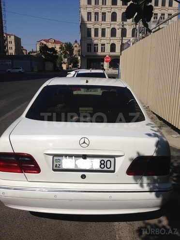 Mercedes E 220 2002, 280,000 km - 2.2 l - Bakı