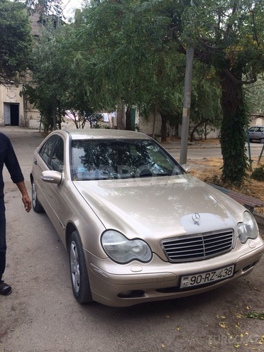 Mercedes C 220 2002, 200,000 km - 2.2 l - Bakı