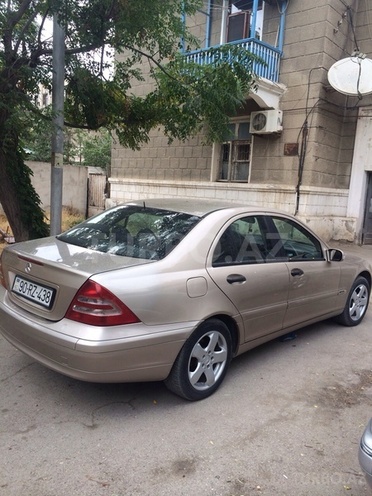Mercedes C 220 2002, 200,000 km - 2.2 l - Bakı