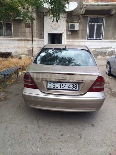 Mercedes C 220 2002, 200,000 km - 2.2 l - Bakı