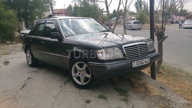 Mercedes E 200 1993, 290,000 km - 2.0 l - Bakı