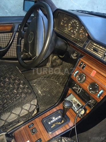 Mercedes C 220 1993, 100,000 km - 2.2 l - Bakı