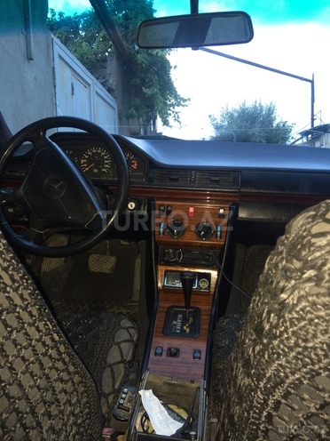Mercedes C 220 1993, 100,000 km - 2.2 l - Bakı