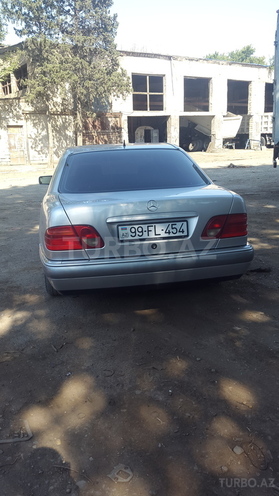 Mercedes E 220 1997, 218,000 km - 2.2 l - Bakı