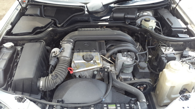 Mercedes E 220 1997, 218,000 km - 2.2 l - Bakı