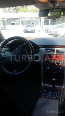 Mercedes E 230 1996, 342,000 km - 2.3 л - Bakı