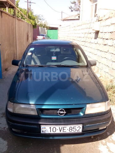 Opel Vectra 1995, 300,000 km - 2.0 l - Bakı