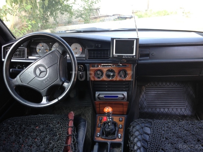 Mercedes 190 1992, 160,000 km - 2.0 l - Bakı